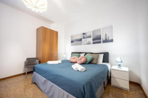 King Size Apartment WiFi AIR CONDITIONING TV50 10MIN COLOSSEO-TRASTEVERE